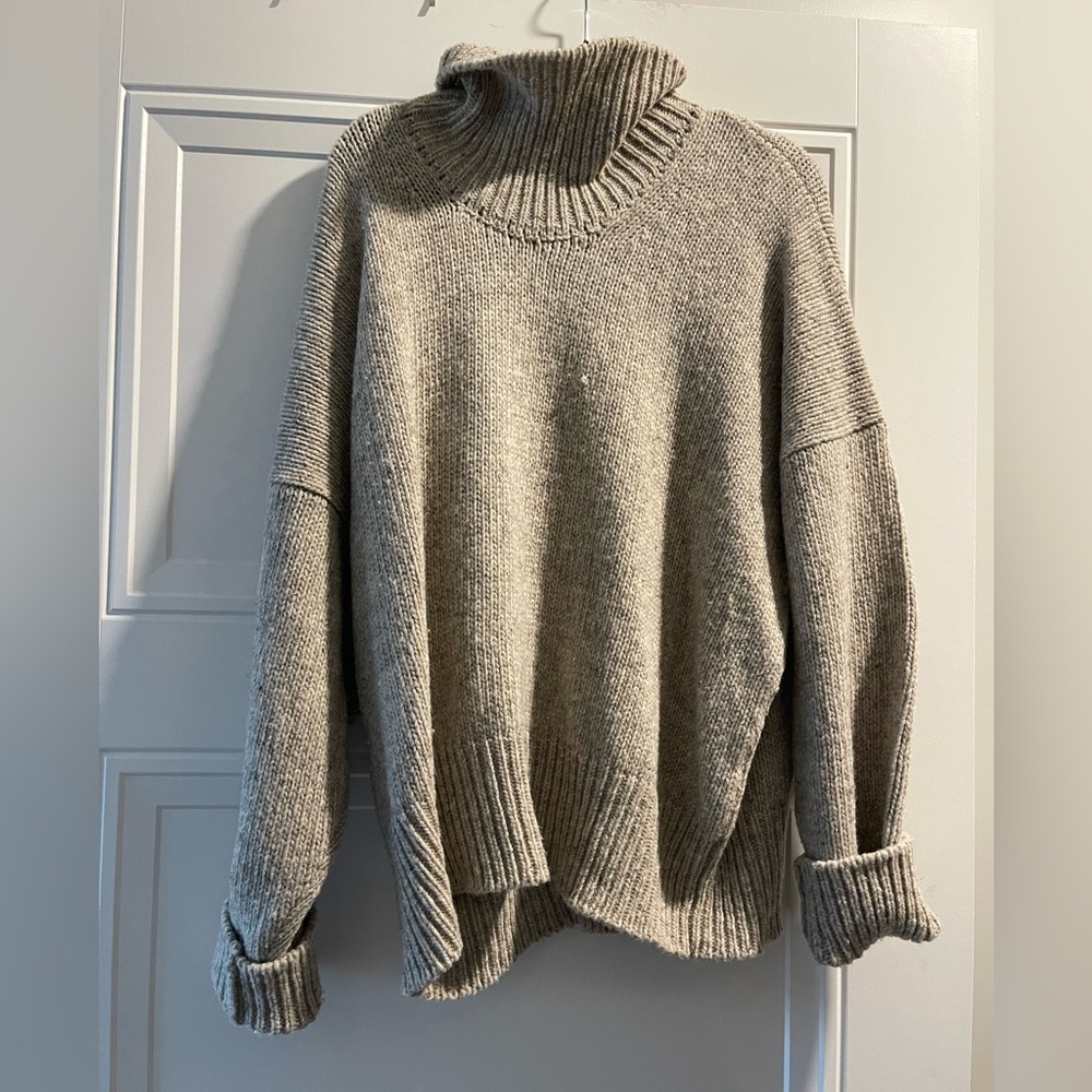 Babaa sweater no17 in mist worn once great condition
